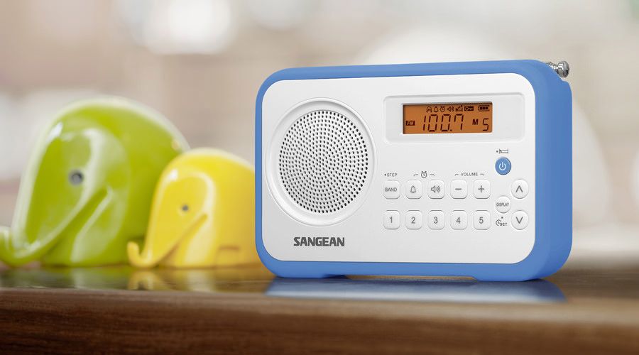 Sangean PR-D18 portable clock radio