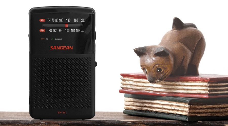 Sangean SR-35 pocket radio